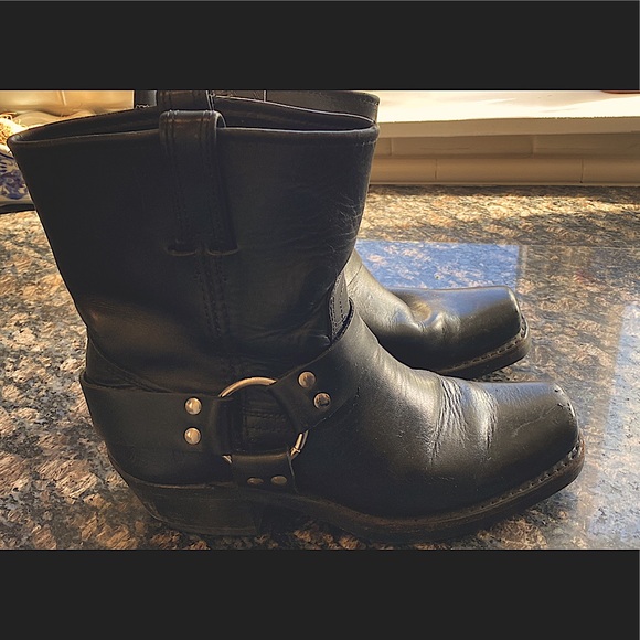 Frye Veronica Harness Short boots - Picture 1 of 3